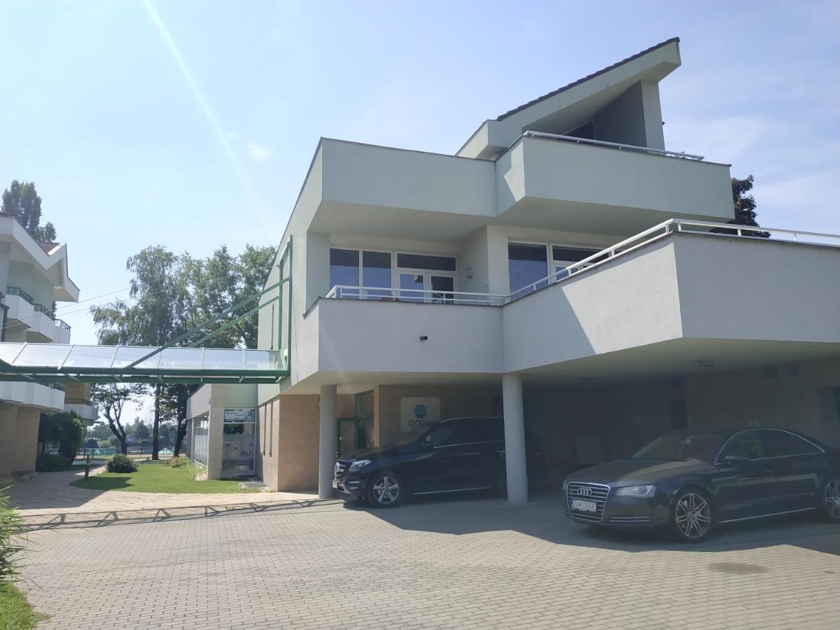 Apartmany Puerto Senec Luaran gambar